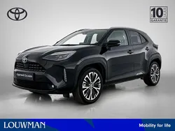 Zwart Gebruikt 2022 Toyota Yaris Cross Executive SUV | € 26.945 (Eerlijke prijs)