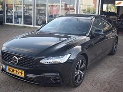 Zwart Gebruikt 2022 Volvo V90 R-Design Stationwagen | € 33.795 (Eerlijke prijs)