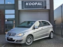Grijs Gebruikt 2009 Mercedes B180 MPV | € 4.440 (Eerlijke prijs)