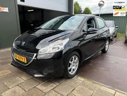 Zwart Gebruikt 2015 Peugeot 208 Hatchback | € 3.950 (Goede deal)