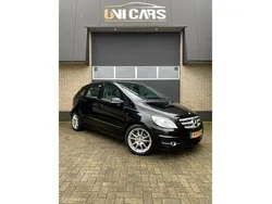 Zwart Gebruikt 2010 Mercedes B180 MPV | € 3.999 (Iets duurder)