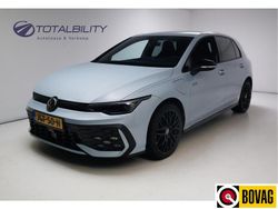 Blauw Gebruikt 2025 VW Golf VIII Style Hatchback | € 40.950