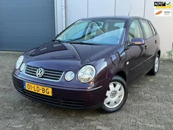 Rood Gebruikt 2002 VW Polo Highline Hatchback | € 1.499 (Duur)