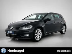 Zwart Gebruikt 2018 VW Golf VII Highline Hatchback | € 14.900 (Goede deal)