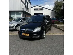 Zwart Gebruikt 2006 Opel Zafira Cosmo MPV | € 1.295 (Eerlijke prijs)
