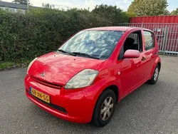 Rood Gebruikt 2007 Daihatsu Sirion Hatchback | € 1.495 (Eerlijke prijs)