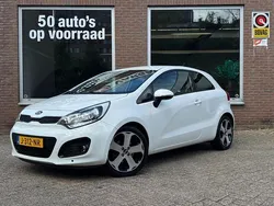 Wit Gebruikt 2013 Kia Rio Comfort Hatchback | € 5.950 (Eerlijke prijs)
