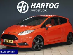 Rood Gebruikt 2016 Ford Fiesta ST Hatchback | € 15.900 (Iets duurder)