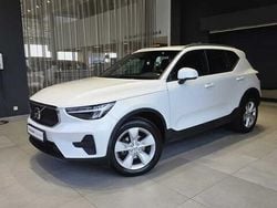 Wit Gebruikt 2023 Volvo XC40 Core SUV | € 31.900