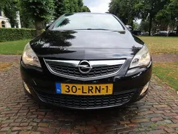 Zwart Gebruikt 2010 Opel Astra Edition Hatchback | € 2.950 (Iets duurder)