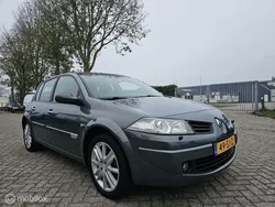 Grijs Gebruikt 2006 Renault Mégane II Hatchback | € 1.499 (Eerlijke prijs)