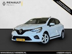 Wit Gebruikt 2021 Renault Clio V Hatchback | € 16.350 (Eerlijke prijs)
