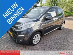 Grijs Gebruikt 2012 Peugeot 107 Active Hatchback | € 4.950 (Eerlijke prijs)