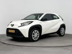 Wit Gebruikt 2024 Toyota Aygo Play Hatchback | € 19.745 (Goede deal)