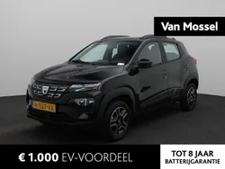 Zwart, metallic lak Gebruikt 2022 Dacia Spring Comfort Hatchback | € 10.940 (Eerlijke prijs)