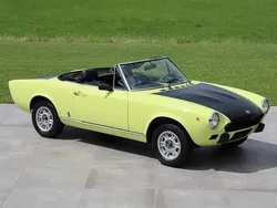 Geel Gebruikt 1975 Fiat 124 Spider Sport Cabriolet | € 19.950