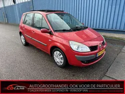Rood, metallic lak Gebruikt 2008 Renault Scénic II Business MPV | € 900 (Super prijs)