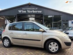 Beige Gebruikt 2006 Renault Scénic II Dynamique MPV | € 1.650 (Eerlijke prijs)