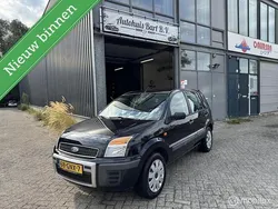 Zwart Gebruikt 2008 Ford Fusion Cool & Sound Edition MPV | € 1.999 (Goede deal)
