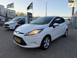 Wit Gebruikt 2009 Ford Fiesta Trend Hatchback | € 1.749 (Eerlijke prijs)