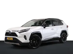 Wit, metallic lak Gebruikt 2024 Toyota RAV4 Hybrid Style SUV | € 47.950 (Eerlijke prijs)