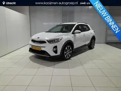 (ud) clear white s Gebruikt 2019 Kia Stonic SUV | € 15.799 (Eerlijke prijs)