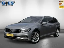 Grijs Gebruikt 2020 VW Passat Elegance Stationwagen | € 20.940 (Eerlijke prijs)