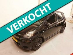 Zwart Gebruikt 2011 Toyota Aygo Hatchback | € 3.799 (Eerlijke prijs)