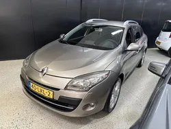 Beige Gebruikt 2010 Renault Mégane GrandTour Dynamique Stationwagen | € 3.750 (Eerlijke prijs)