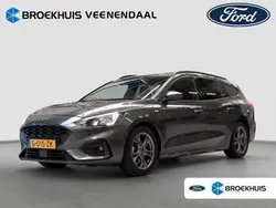 Grijs Gebruikt 2019 Ford Focus ST-Line Stationwagen | € 17.890 (Eerlijke prijs)