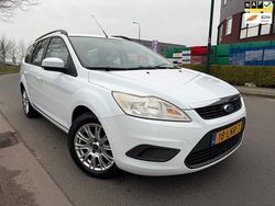 Wit Gebruikt 2010 Ford Focus Stationwagen | € 1.645 (Eerlijke prijs)