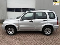 Grijs Gebruikt 2004 Suzuki Grand Vitara SUV | € 4.450 (Goede deal)