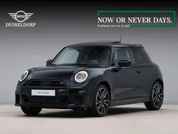 Zwart, metallic lak Nieuw 2025 Mini John Cooper Works Hatchback | € 44.126 (Goede deal)