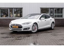 Wit Gebruikt 2015 Tesla Model S Performance Hatchback | € 20.950 (Eerlijke prijs)