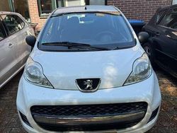 Wit Gebruikt 2010 Peugeot 107 Hatchback | € 1.750 (Goede deal)