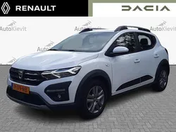 Wit Gebruikt 2022 Dacia Sandero Essentiel Hatchback | € 13.950 (Eerlijke prijs)