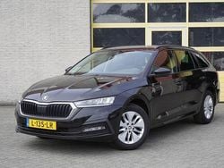 Zwart Gebruikt 2021 Skoda Octavia Business Line Stationwagen | € 12.950 (Goede deal)