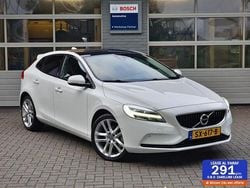 Wit Gebruikt 2018 Volvo V40 Dynamic Stationwagen | € 17.950 (Eerlijke prijs)