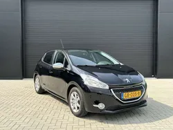 Zwart Gebruikt 2015 Peugeot 208 Style Hatchback | € 4.450 (Eerlijke prijs)