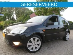 Zwart Gebruikt 2005 Ford Fiesta Ghia Hatchback | € 2.995 (Iets duurder)