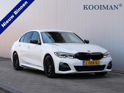 Wit Gebruikt 2021 BMW 320 Comfort Edition Sedan | € 32.395 (Eerlijke prijs)