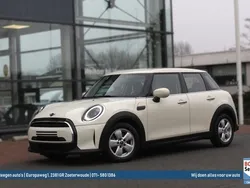 Wit Gebruikt 2022 Mini Cooper Hatchback | € 21.950 (Eerlijke prijs)