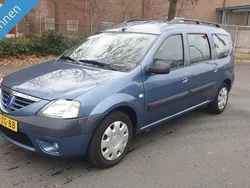 Blauw, metallic lak Gebruikt 2008 Dacia Logan MCV Lauréate Stationwagen | € 2.499 (Eerlijke prijs)