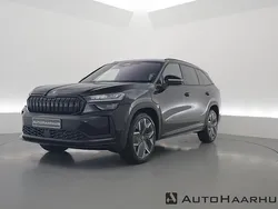 Zwart Nieuw 2025 Skoda Kodiaq SportLine SUV | € 54.350 (Goede deal)