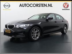Zwart Gebruikt 2022 BMW 320 Basis Sedan | € 29.395 (Super prijs)
