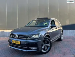 Grijs, metallic lak Gebruikt 2017 VW Tiguan R-line SUV | € 29.999 (Eerlijke prijs)