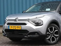 Grijs Gebruikt 2022 Citroën e-C4 Shine SUV | € 20.875 (Eerlijke prijs)