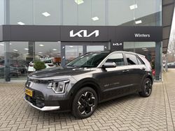 Grijs, metallic lak Gebruikt 2024 Kia e-Niro Advance SUV | € 35.885 (Iets duurder)