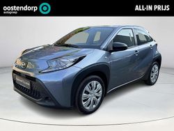 Grijs Gebruikt 2024 Toyota Aygo Play Hatchback | € 18.949 (Eerlijke prijs)