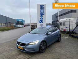 Blauw Gebruikt 2017 Volvo V40 Inscription Stationwagen | € 18.450 (Eerlijke prijs)